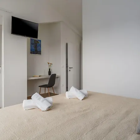 別荘 Neue Und Hundefreundliche Mit Panorama-meerblick, Privatpool, Grillbereich, Babybett, Waschmaschine