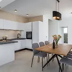 Neue Und Hundefreundliche Mit Panorama-meerblick, Privatpool, Grillbereich, Babybett, Waschmaschine
