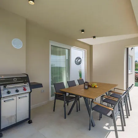 Prázdninový dům Neue Und Hundefreundliche Mit Panorama-meerblick, Privatpool, Grillbereich, Babybett, Waschmaschine *