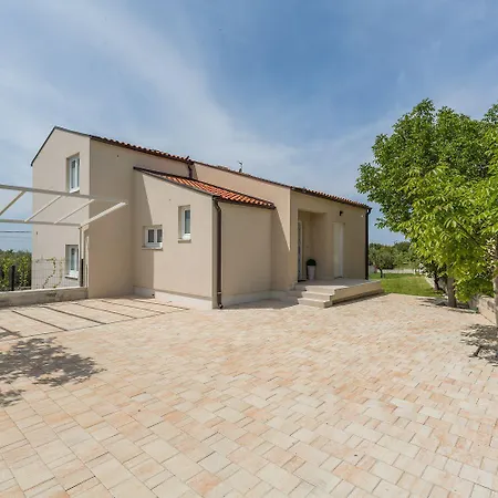 Neue Und Hundefreundliche Mit Panorama-meerblick, Privatpool, Grillbereich, Babybett, Waschmaschine