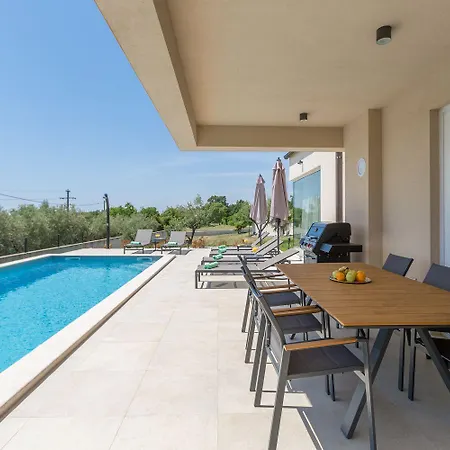 Neue Und Hundefreundliche Mit Panorama-meerblick, Privatpool, Grillbereich, Babybett, Waschmaschine Casa de Férias Višnjan