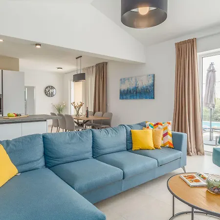 Neue Und Hundefreundliche Mit Panorama-meerblick, Privatpool, Grillbereich, Babybett, Waschmaschine * Višnjan