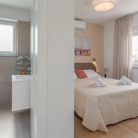Neue Und Hundefreundliche Mit Panorama-meerblick, Privatpool, Grillbereich, Babybett, Waschmaschine Ferienhaus *