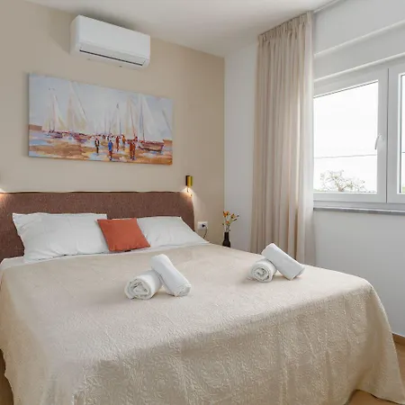 Prázdninový dům Neue Und Hundefreundliche Mit Panorama-meerblick, Privatpool, Grillbereich, Babybett, Waschmaschine