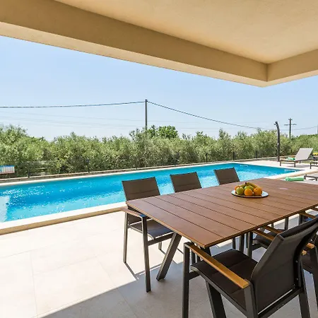 Neue Und Hundefreundliche Mit Panorama-meerblick, Privatpool, Grillbereich, Babybett, Waschmaschine Prázdninový dům Višnjan